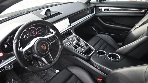 2018 Porsche Panamera Turbo S