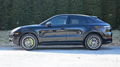 2023 Porsche Cayenne Platinum Edition