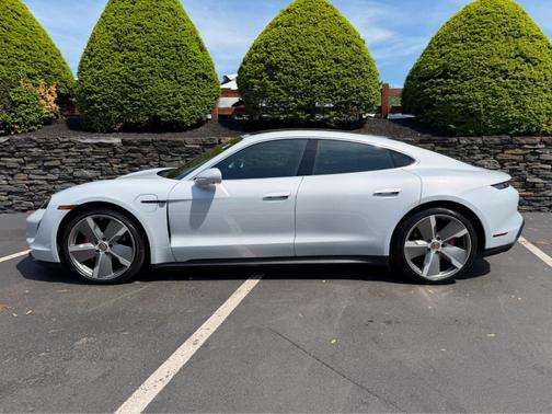 Ice Grey Metallic 2021 Porsche Taycan 4S
