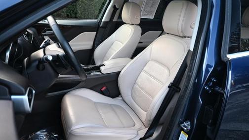 2017 Jaguar F-PACE 35t Prestige