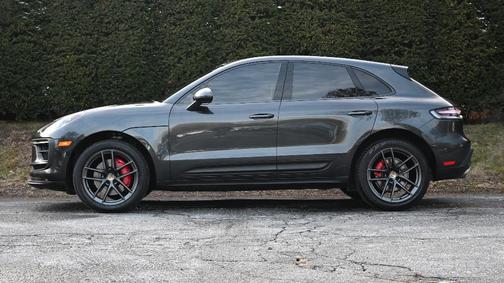 2022 Porsche Macan S
