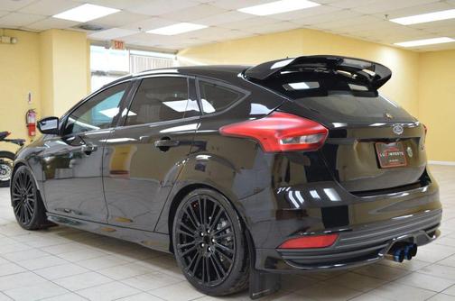 2017 Ford Focus ST