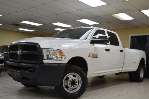 2018 RAM 3500 Tradesman Crew Cab 4x4 8' Box