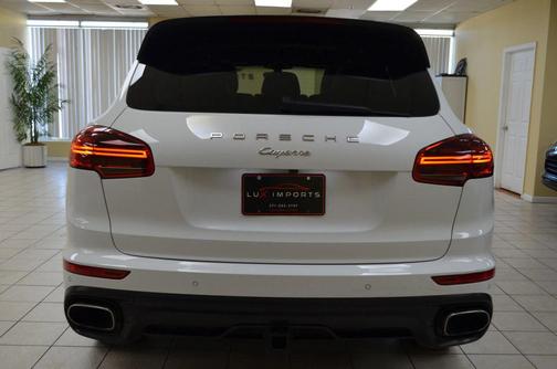 2016 Porsche Cayenne Cayenne
