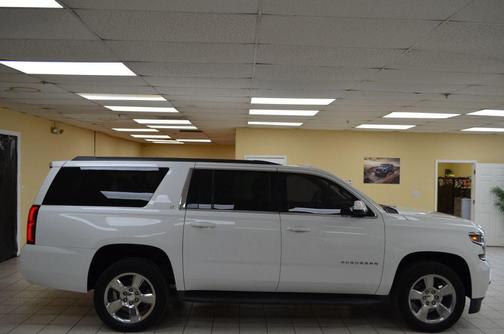 2017 Chevrolet Suburban LT