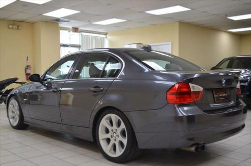 2006 BMW 330 330i Sedan 4D