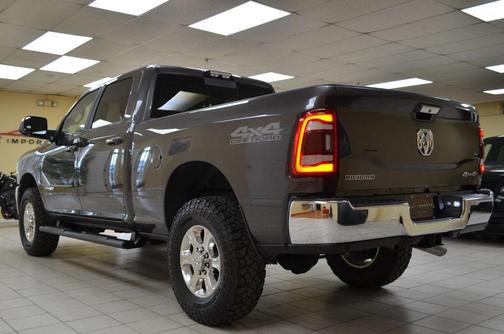 2019 RAM 2500 Big Horn Crew Cab 4x4 6'4' Box