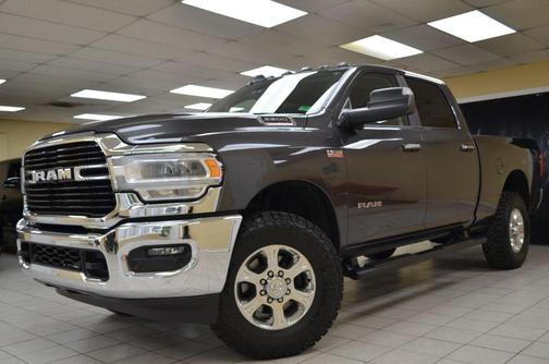 2019 RAM 2500 Big Horn Crew Cab 4x4 6'4' Box