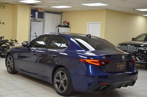 2018 Alfa Romeo Giulia Base