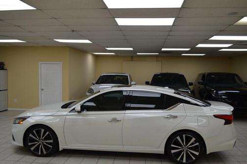 2019 Nissan Altima 2.0 Platinum