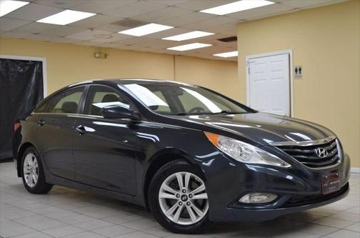 2013 Hyundai SONATA GLS