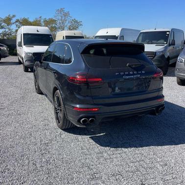 2016 Porsche Cayenne GTS