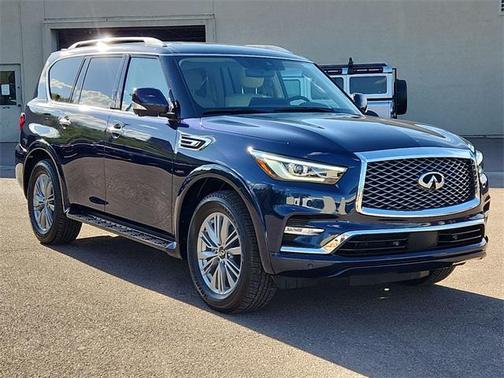 2023 INFINITI QX80 Luxe