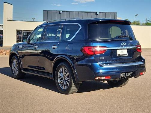 2023 INFINITI QX80 Luxe