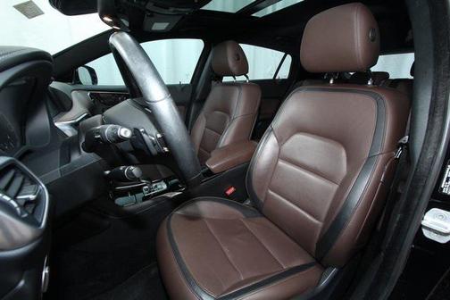 2017 INFINITI QX30 Premium