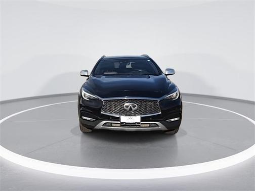 2017 INFINITI QX30 Premium