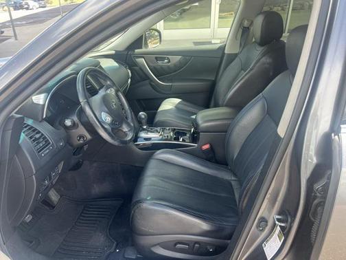 2015 INFINITI QX70 Base