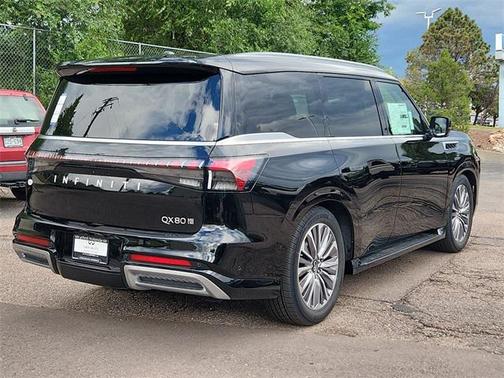 2025 INFINITI QX80 Luxe