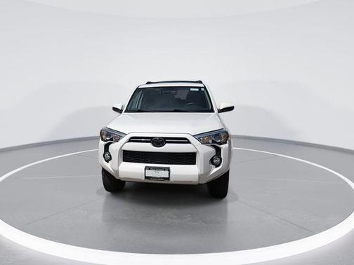 Super White 2020 Toyota 4Runner SR5