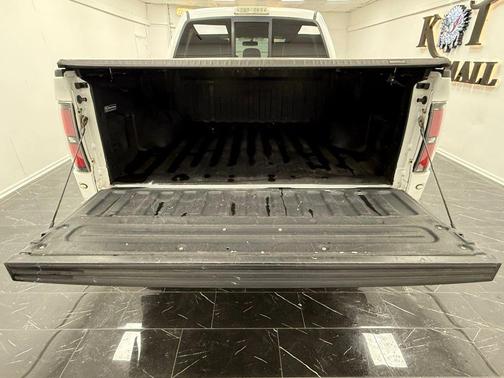 2013 Ford F-150 SVT Raptor Pickup 4D 5 1/2 ft