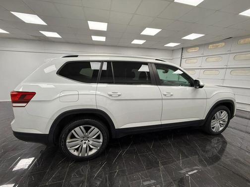 Pure White 2019 Volkswagen Atlas 3.6L SE w/Technology