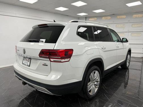 Pure White 2019 Volkswagen Atlas 3.6L SE w/Technology