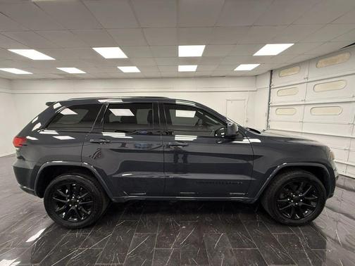 Rhino Clearcoat 2017 Jeep Grand Cherokee Altitude