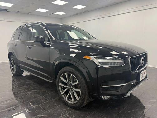 2019 Volvo XC90 T6 Momentum