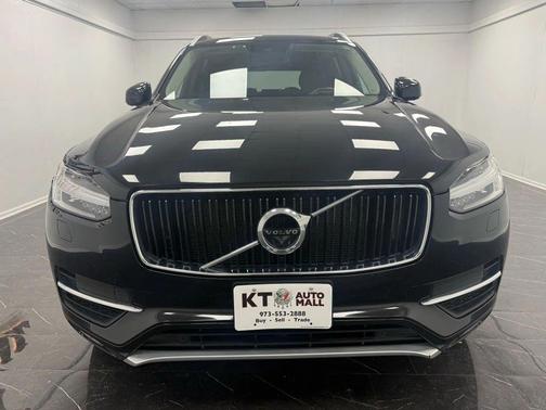 2019 Volvo XC90 T6 Momentum
