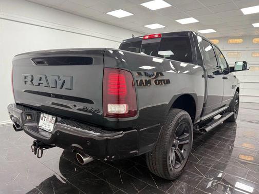 2017 RAM 1500 Night Crew Cab 4x4 5'7' Box