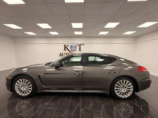 2014 Porsche Panamera 4