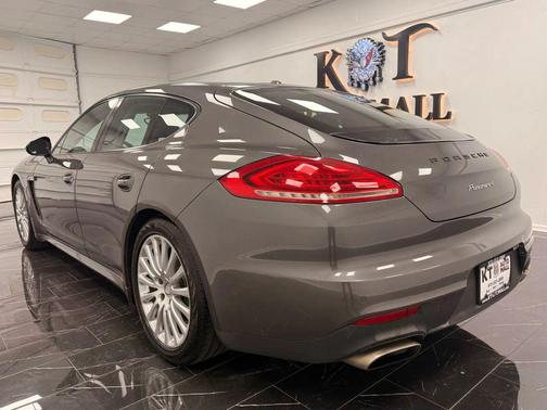 2014 Porsche Panamera 4