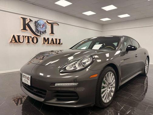 2014 Porsche Panamera 4