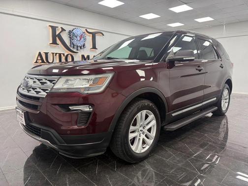 Burgundy Velvet Metallic Tinted Clearcoat 2019 Ford Explorer XLT