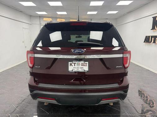 Burgundy Velvet Metallic Tinted Clearcoat 2019 Ford Explorer XLT