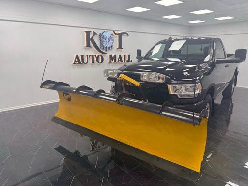 2019 RAM 3500 Tradesman Regular Cab 4x4 8' Box