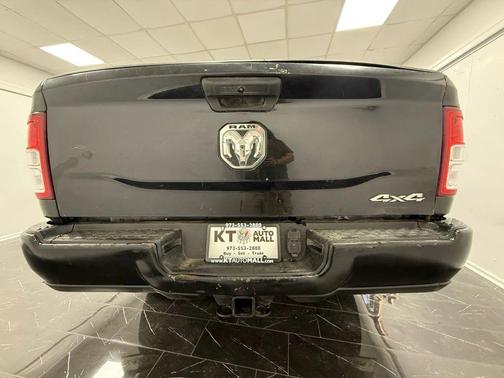 2019 RAM 3500 Tradesman Regular Cab 4x4 8' Box