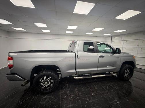 2014 Toyota Tundra SR5