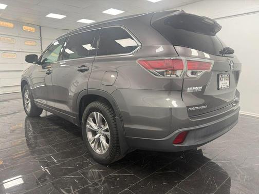 PEWTER 2015 Toyota Highlander XLE
