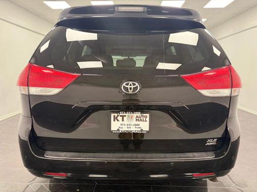 2012 Toyota Sienna XLE