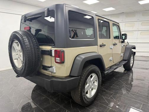 Gobi Clearcoat 2017 Jeep Wrangler Unlimited Sport