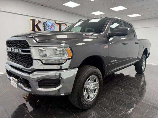 2020 RAM 2500 Tradesman Crew Cab 4X4 6'4' Box