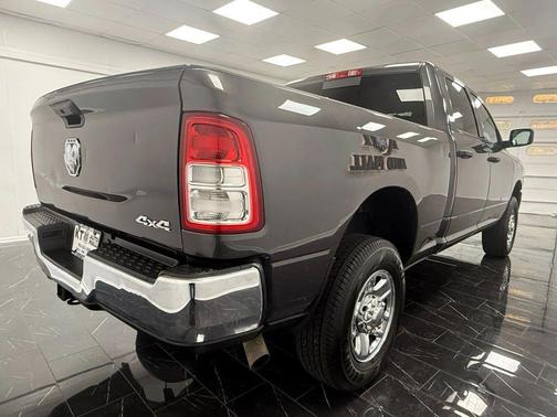 2020 RAM 2500 Tradesman Crew Cab 4X4 6'4' Box