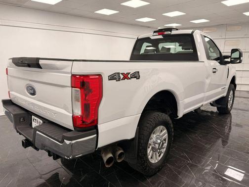 Oxford White 2019 Ford F-350 XL