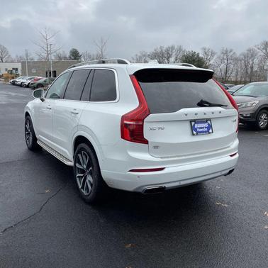 2016 Volvo XC90 T6 Momentum