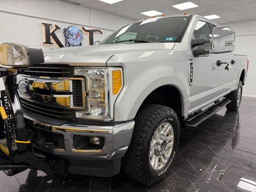 Ingot Silver Metallic 2017 Ford F-250 XLT