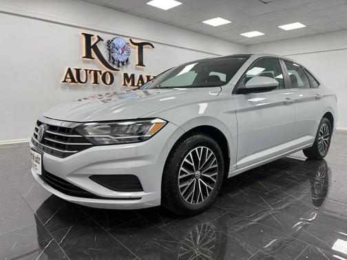 Platinum Gray Metallic 2019 Volkswagen Jetta 1.4T R-Line