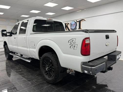 White 2011 Ford F-250 Lariat