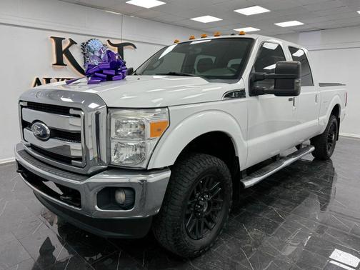 White 2011 Ford F-250 Lariat