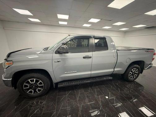 2018 Toyota Tundra SR5